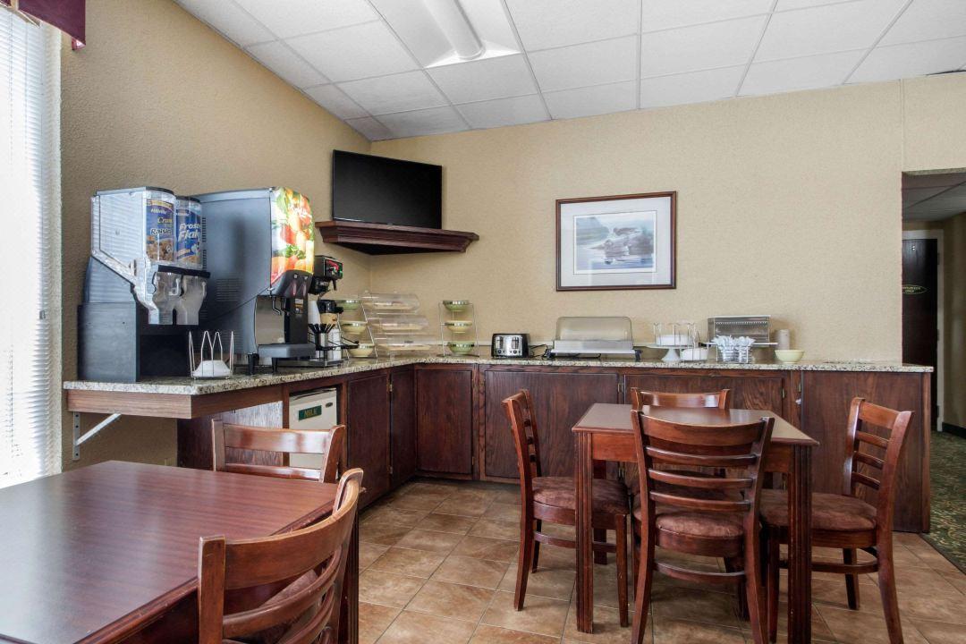 Econo Lodge Inn & Suites Вісконсин Деллс Екстер'єр фото